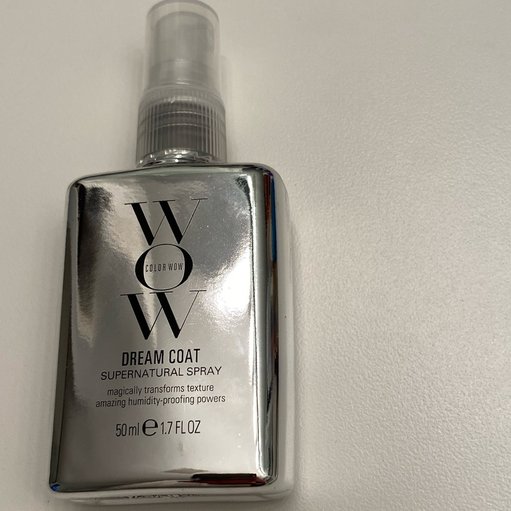 Color WOW Dream Coat Supernatural Spray Anti-Frizz Treatment